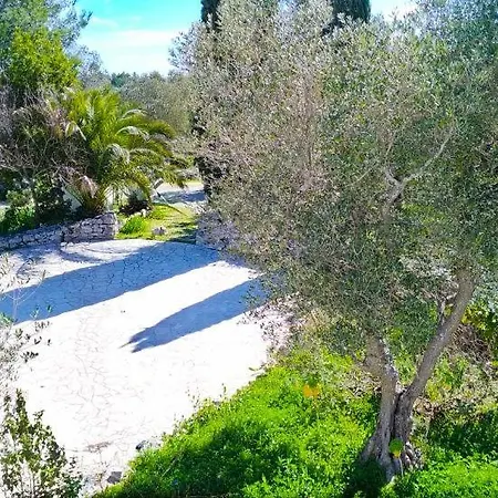 Vila Trullo Rosa Blu *