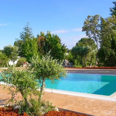 Trullo Rosa Blu Ostuni